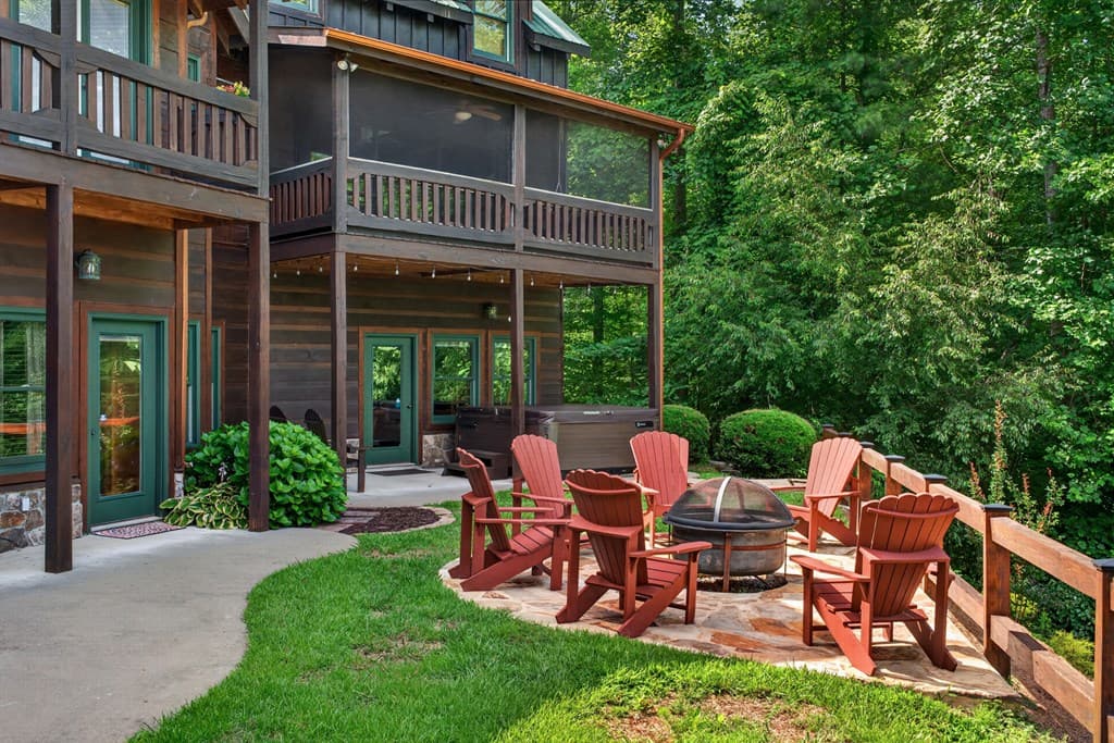 24 Twin Lakes Drive, Blue Ridge GA 30513 - Photo