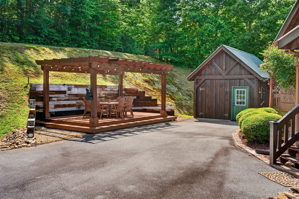 24 Twin Lakes Drive, Blue Ridge GA 30513 - Photo