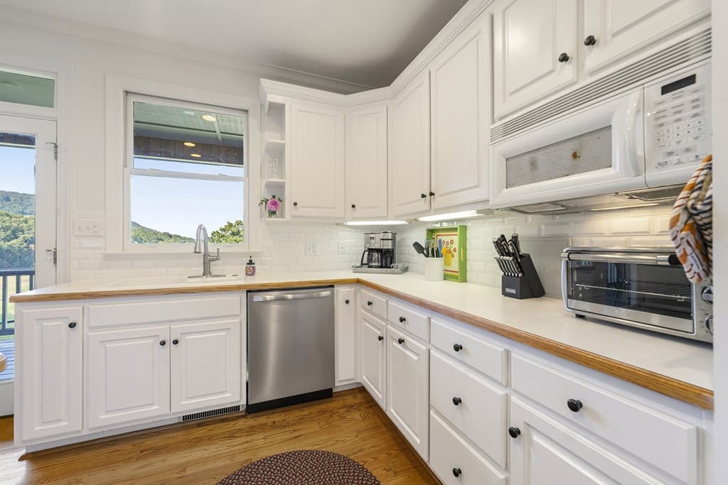 2653 Ben T Huiet Hwy, Clarkesville GA 30523 - Photo