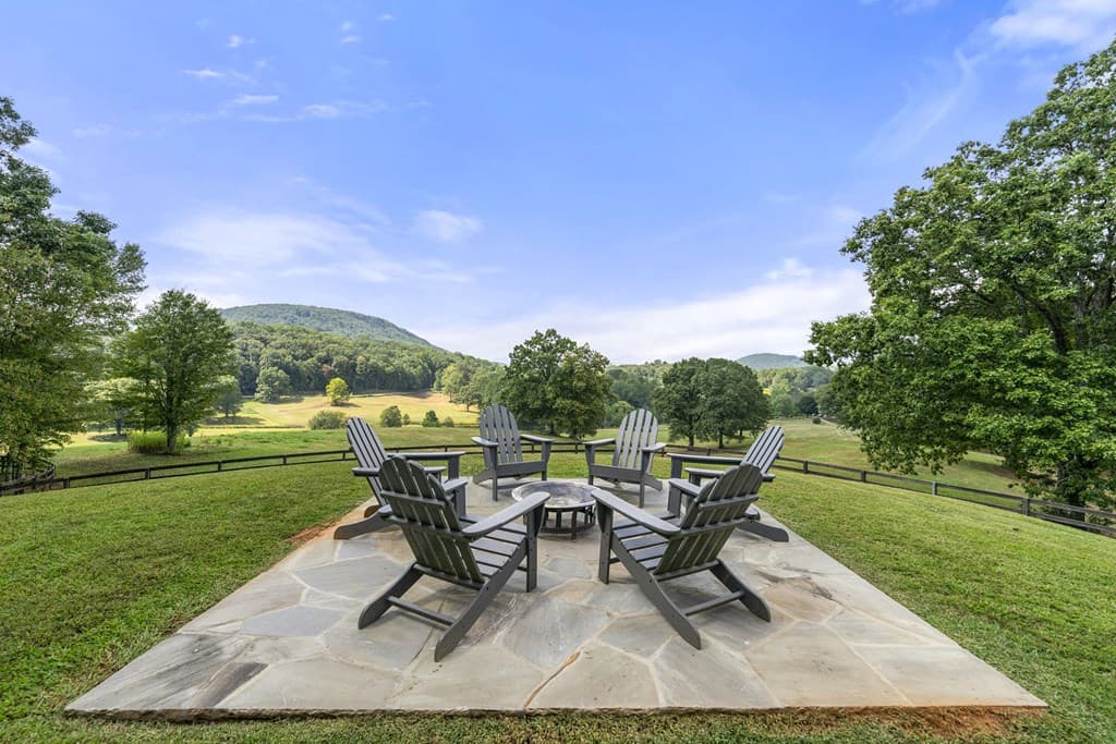 2653 Ben T Huiet Hwy, Clarkesville GA 30523 - Photo