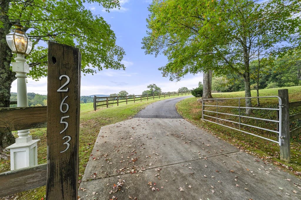 2653 Ben T Huiet Hwy, Clarkesville GA 30523 - Photo
