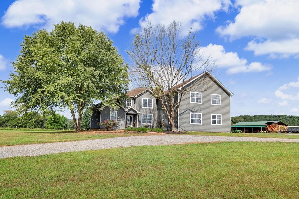 467 Reese Road, Brasstown NC 28902 - Primary photo