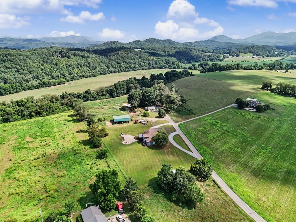 467 Reese Road, Brasstown NC 28902 - Photo
