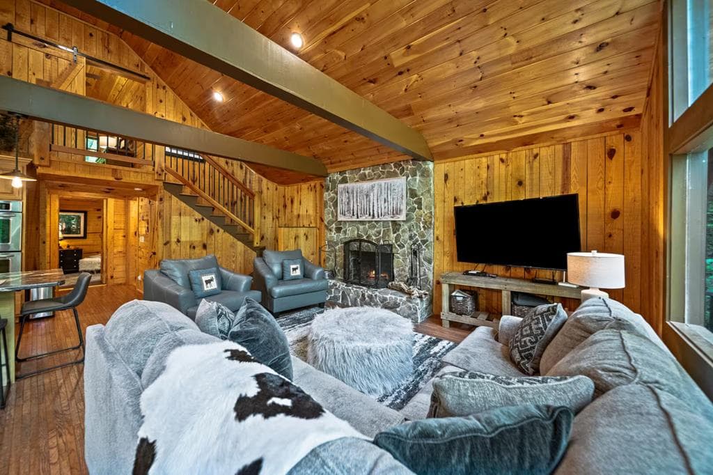 469 North Lake Drive, Ellijay GA 30536 - Photo