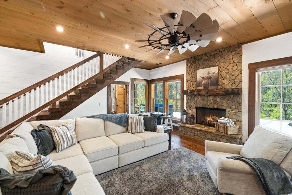 207 Arrow Way, Mineral Bluff GA 30559 - Photo