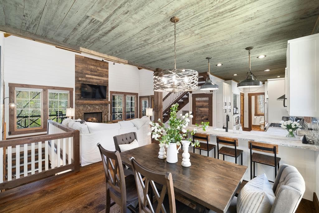 207 Arrow Way, Mineral Bluff GA 30559 - Photo