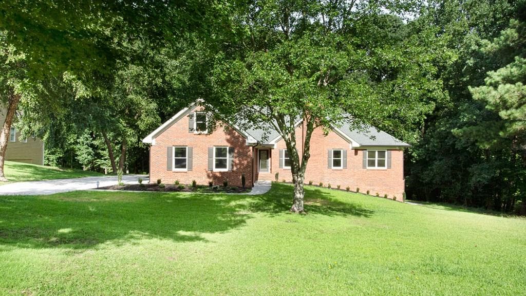 1055 Windridge Dr, Loganville GA 30052 - Primary photo