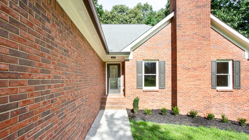 1055 Windridge Dr, Loganville GA 30052 - Photo