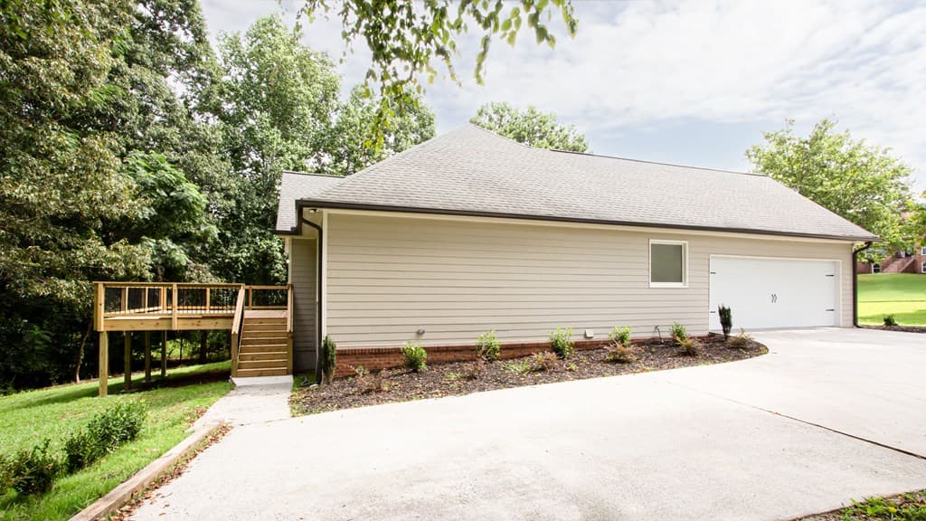 1055 Windridge Dr, Loganville GA 30052 - Photo