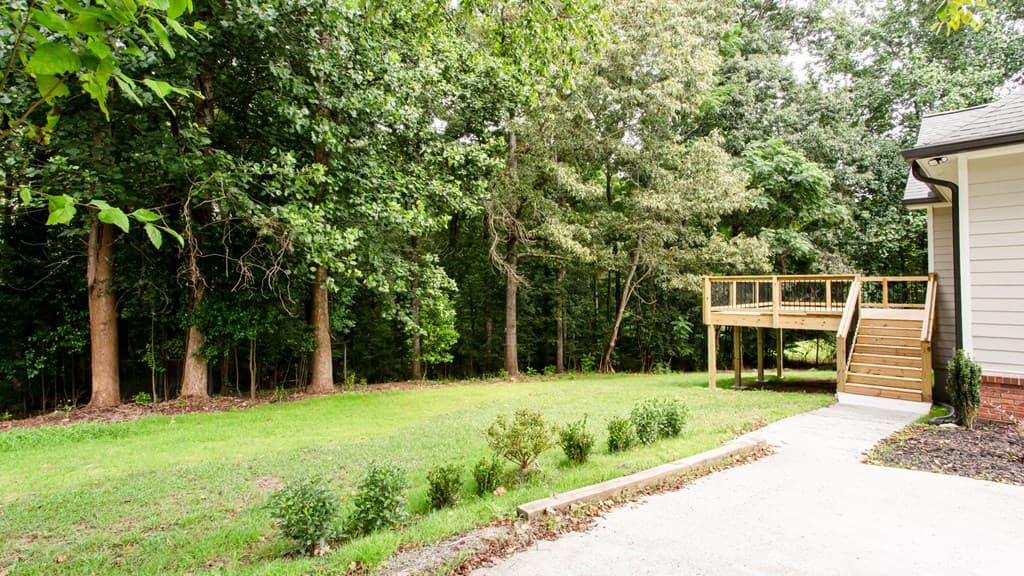 1055 Windridge Dr, Loganville GA 30052 - Photo