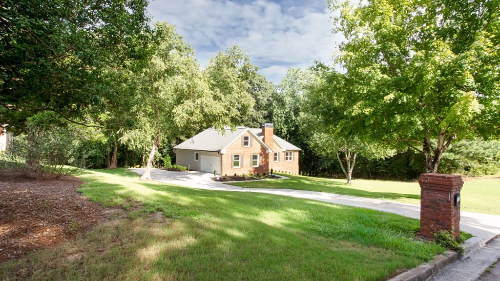 1055 Windridge Dr, Loganville GA 30052 - Photo