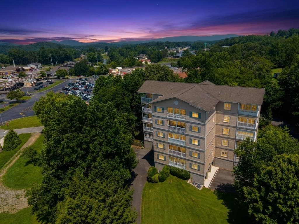 121 N River Street Unit 2a, Hiawassee GA 30546 - Photo