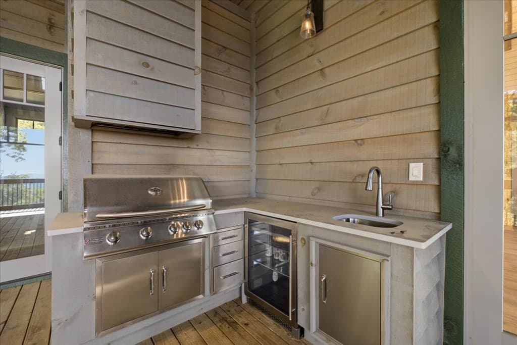 207 Utana Bluffs Trail, Ellijay GA 30540 - Photo
