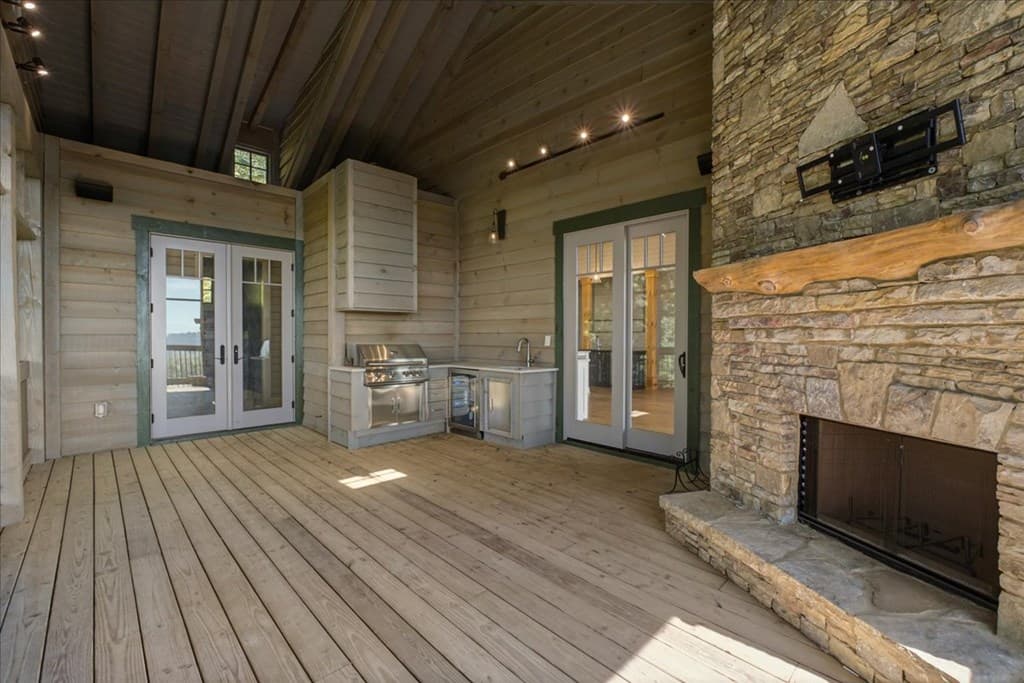 207 Utana Bluffs Trail, Ellijay GA 30540 - Photo