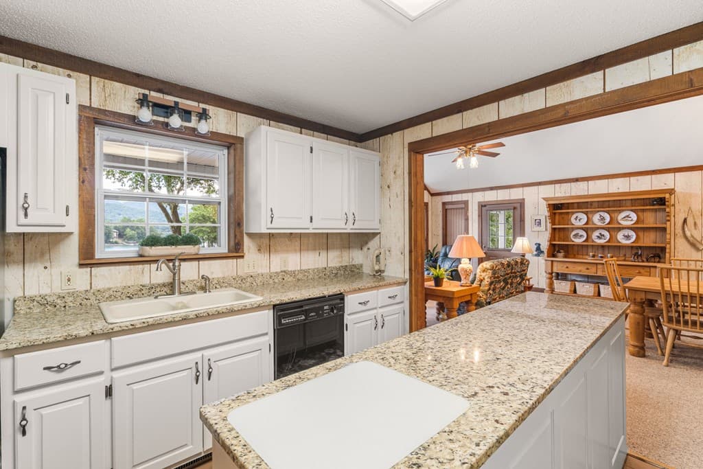 354 Harrison Circle, Hiawassee GA 30546 - Photo