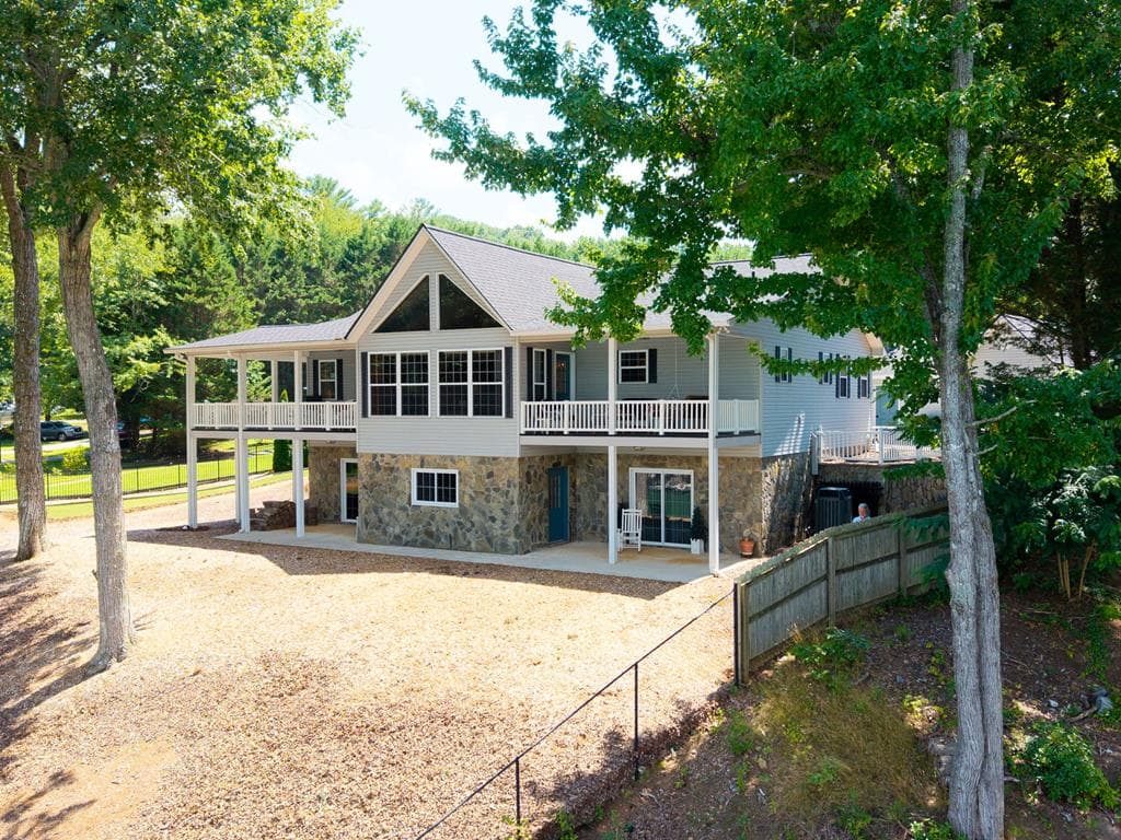 354 Harrison Circle, Hiawassee GA 30546 - Primary photo