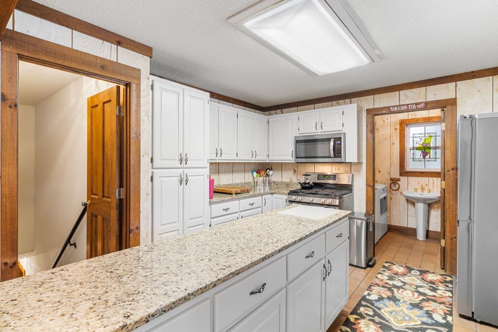354 Harrison Circle, Hiawassee GA 30546 - Photo