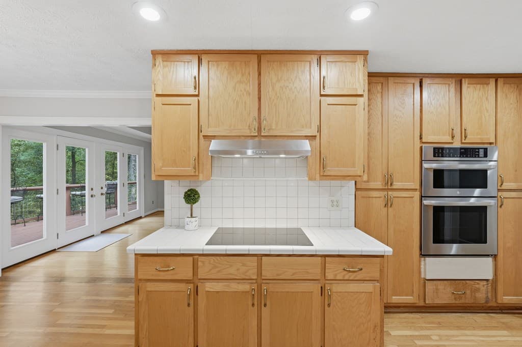8170 Old Mill Drive, Gainesville GA 30506 - Photo