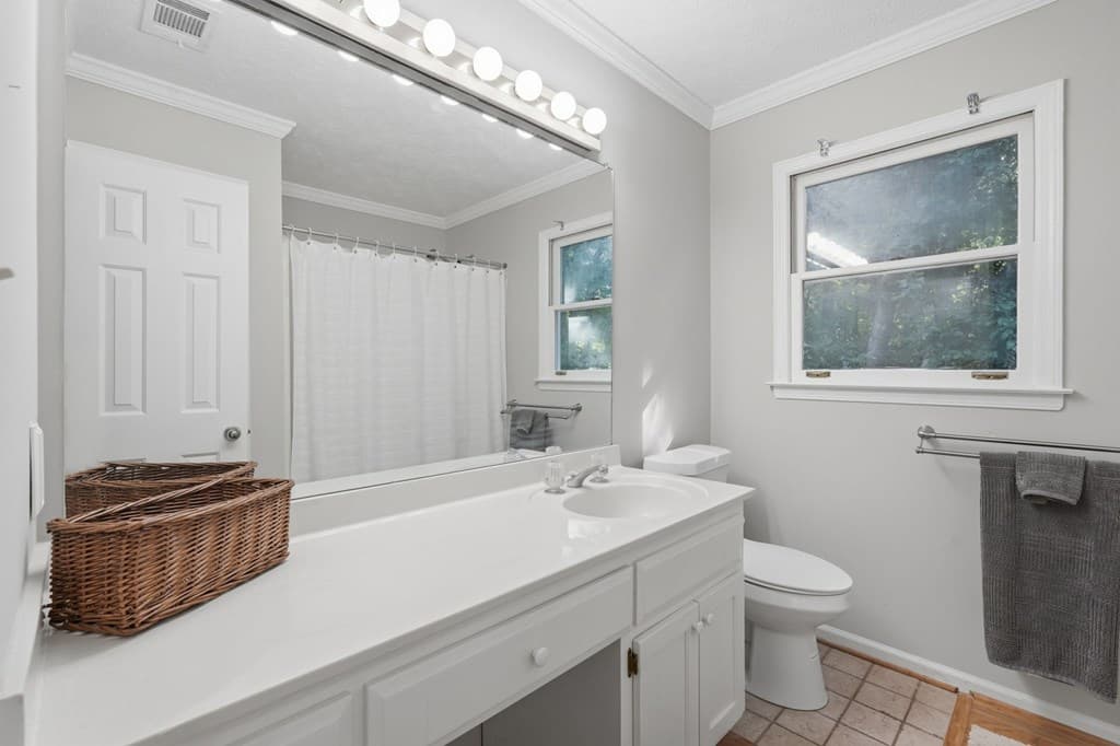 8170 Old Mill Drive, Gainesville GA 30506 - Photo