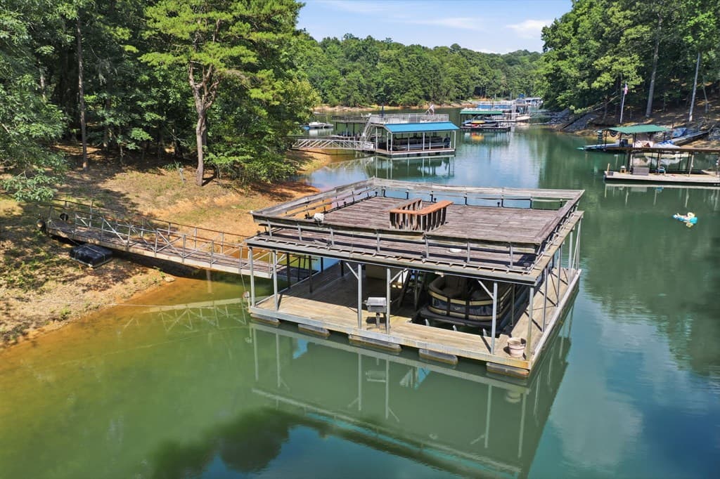 8170 Old Mill Drive, Gainesville GA 30506 - Photo