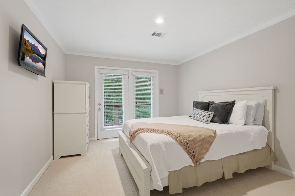 8170 Old Mill Drive, Gainesville GA 30506 - Photo