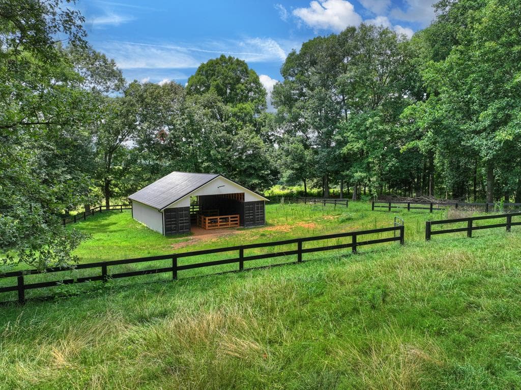 2086 Burnt Mountain Road, Ellijay GA 30536 - Photo