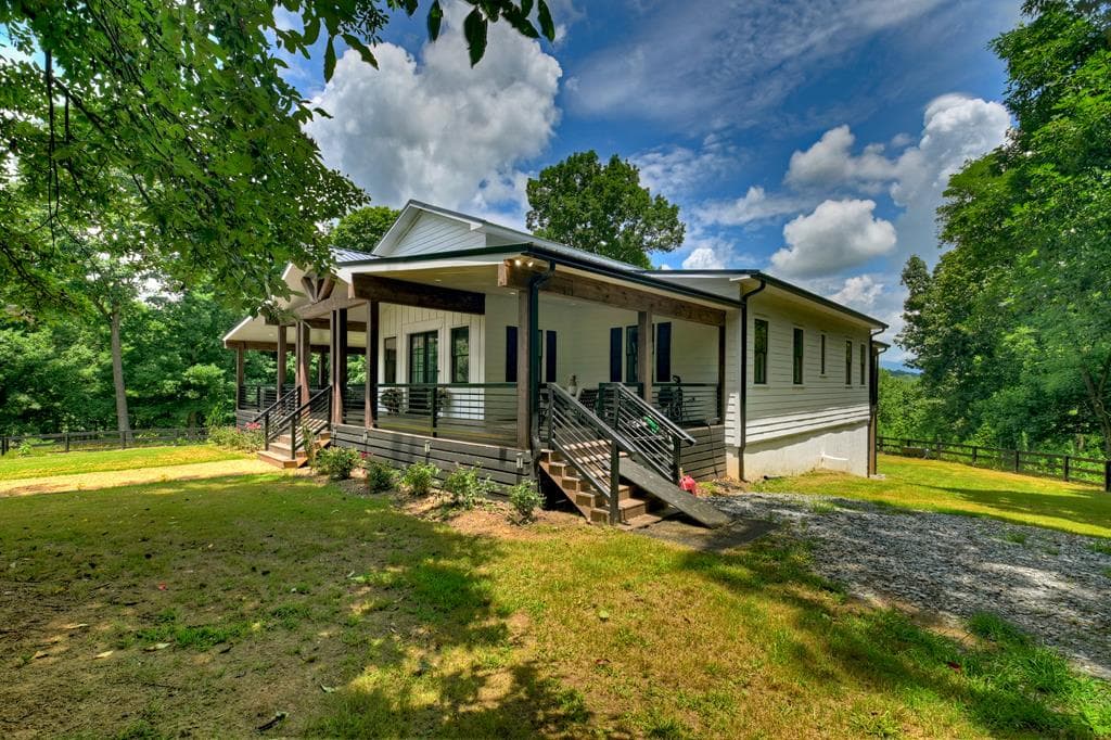 2086 Burnt Mountain Road, Ellijay GA 30536 - Photo
