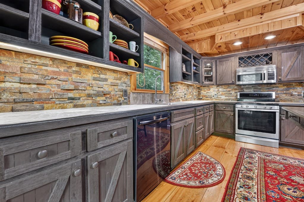 160 Adams Circle, Mineral Bluff GA 30559 - Photo