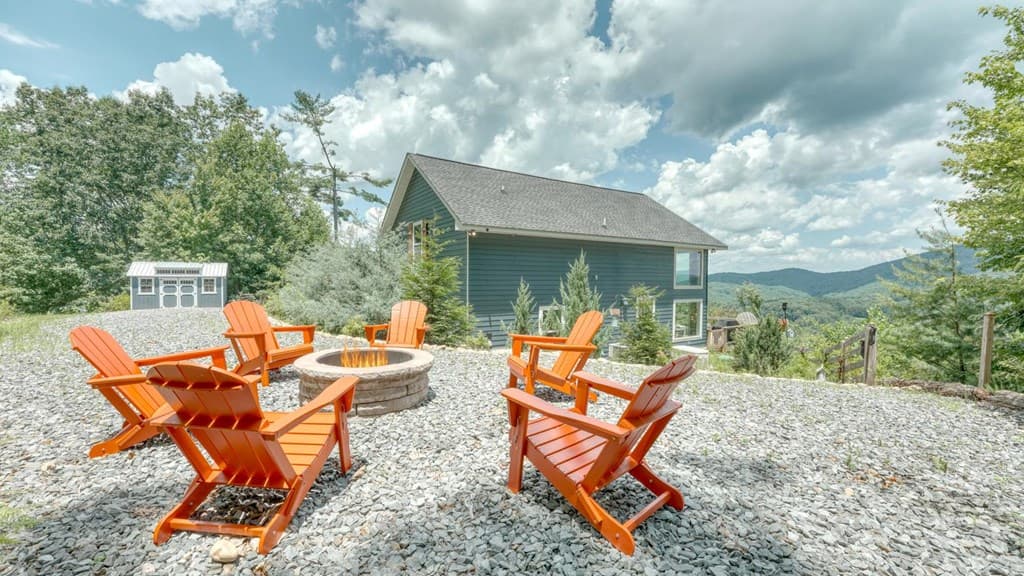 890 Hickory Drive, Mineral Bluff GA 30559 - Photo