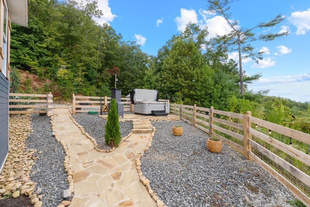 890 Hickory Drive, Mineral Bluff GA 30559 - Photo