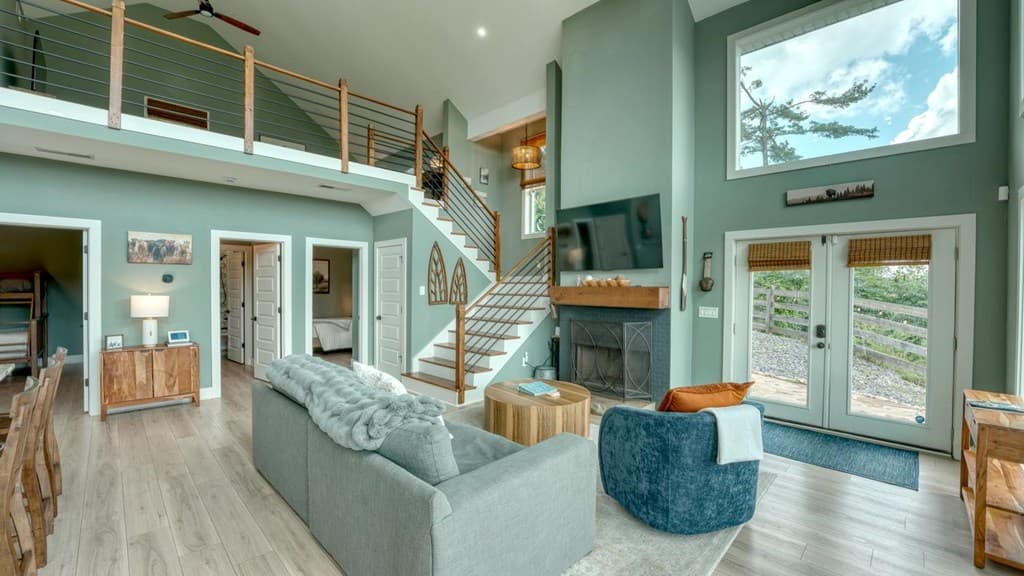890 Hickory Drive, Mineral Bluff GA 30559 - Photo