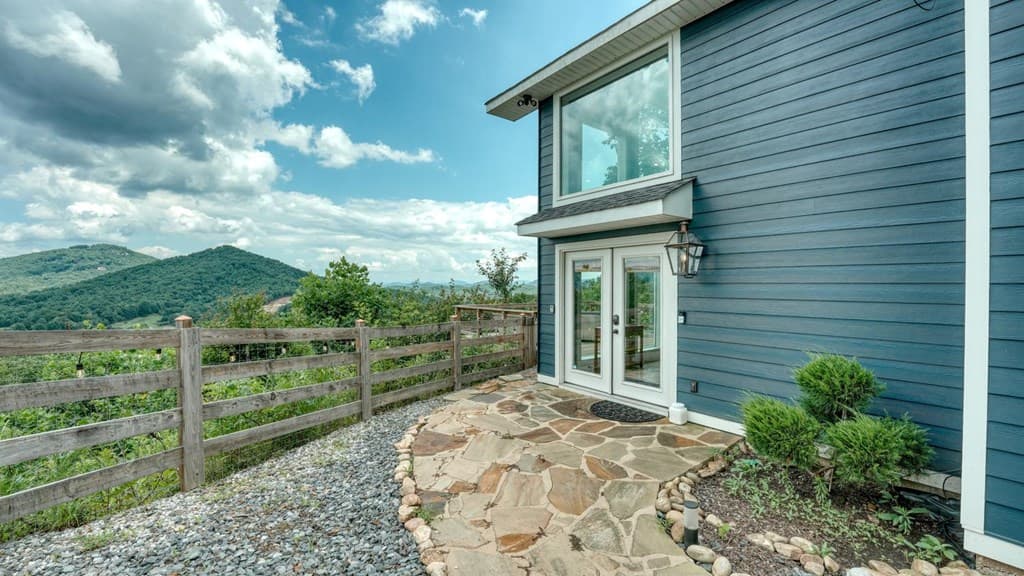 890 Hickory Drive, Mineral Bluff GA 30559 - Photo
