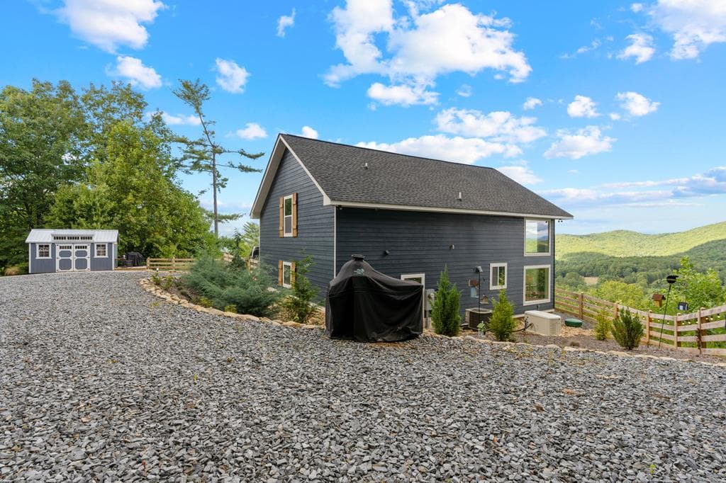 890 Hickory Drive, Mineral Bluff GA 30559 - Photo