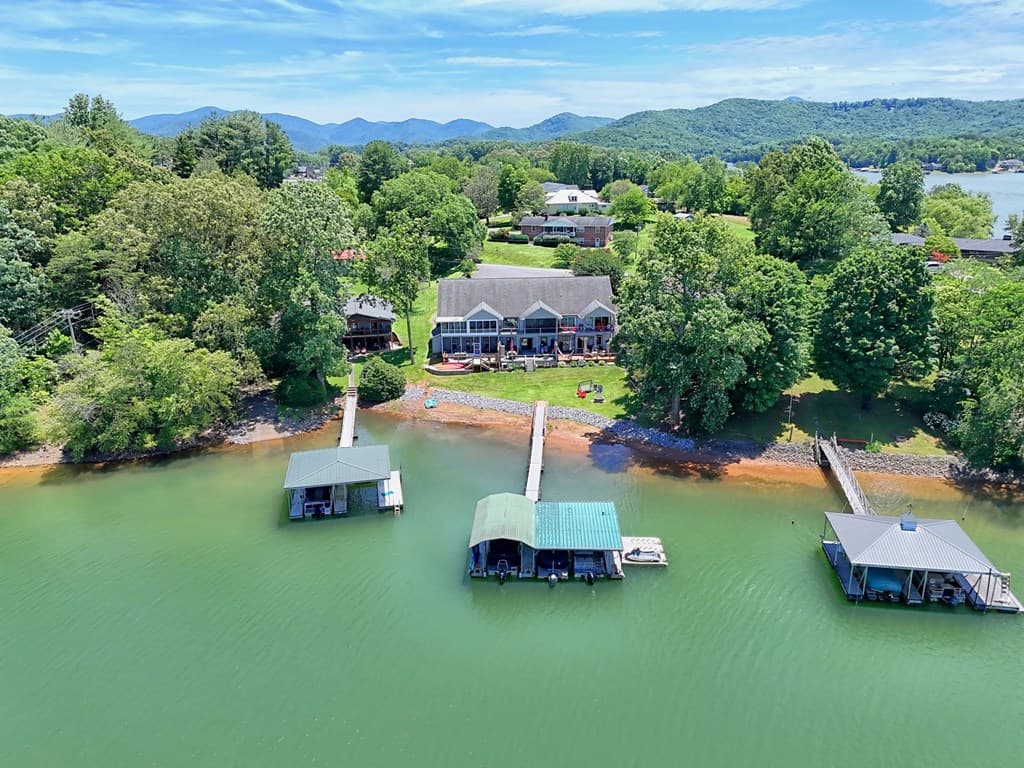 209B N Berrong Street, Hiawassee GA 30546 - Photo