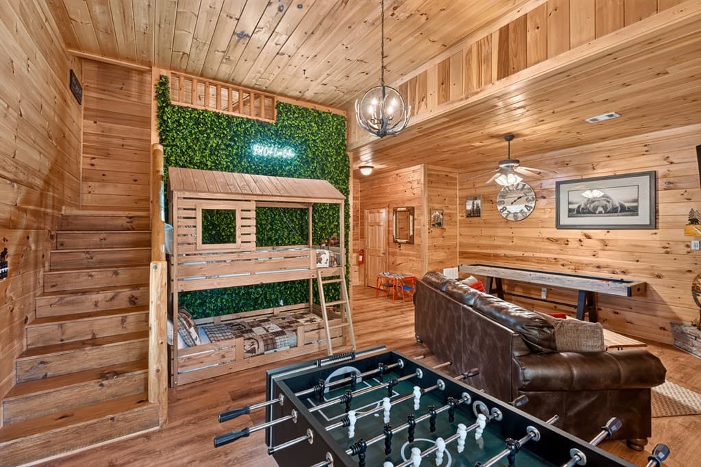 573 Weaver Creek Way, Blue Ridge GA 30513 - Photo