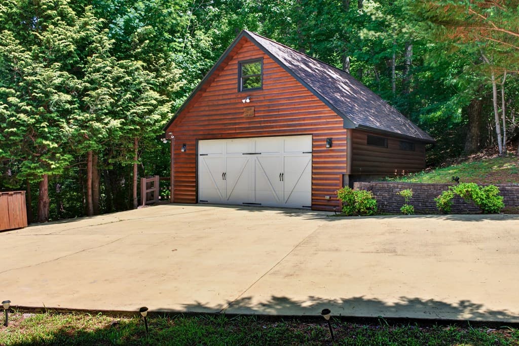 573 Weaver Creek Way, Blue Ridge GA 30513 - Photo
