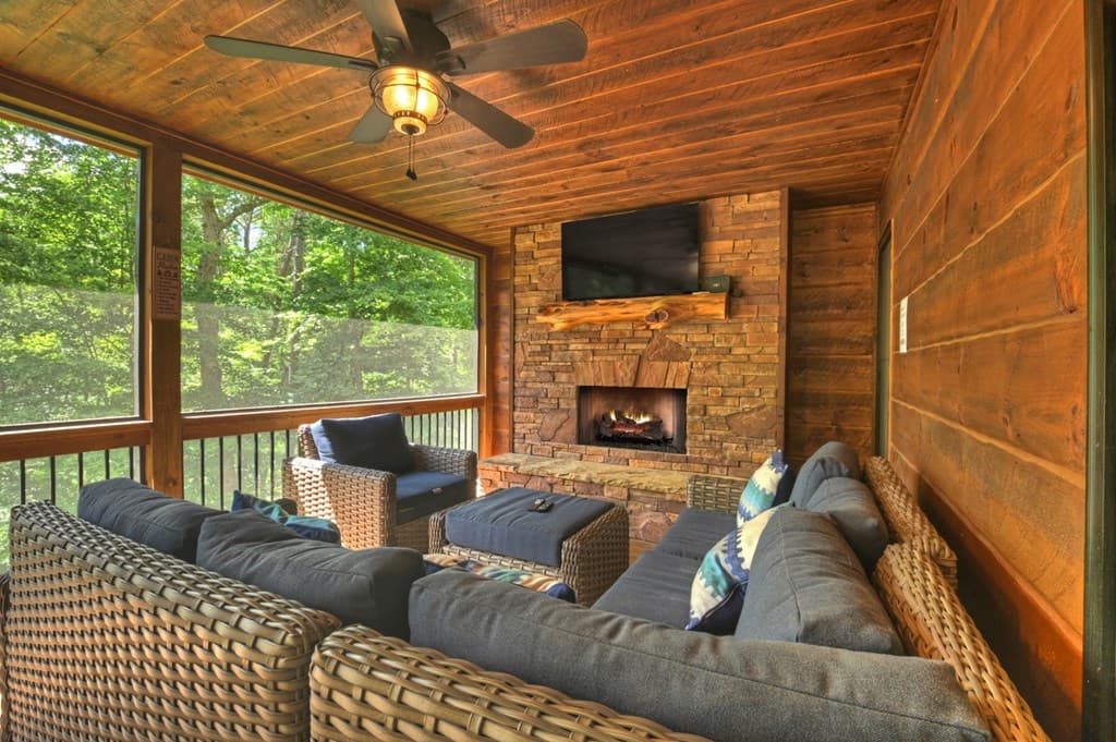 200 Forest View Lane, Mineral Bluff GA 30559 - Photo