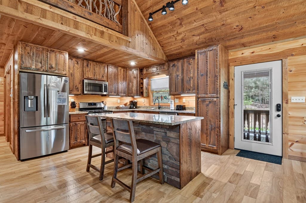 200 Forest View Lane, Mineral Bluff GA 30559 - Photo