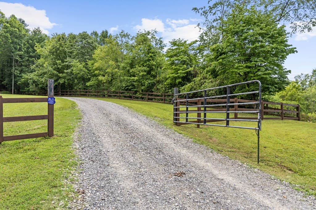 11690 Old Hwy 76, Morganton GA 30560 - Photo