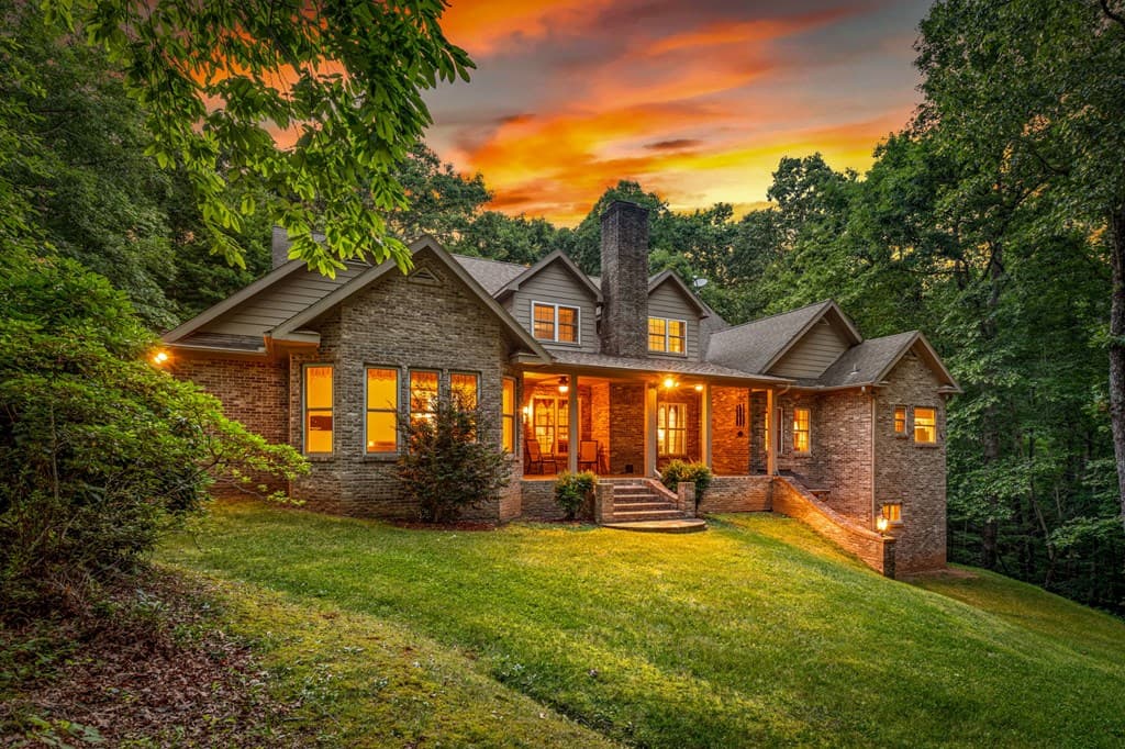 541 Davis Road, Blue Ridge GA 30513 - Photo