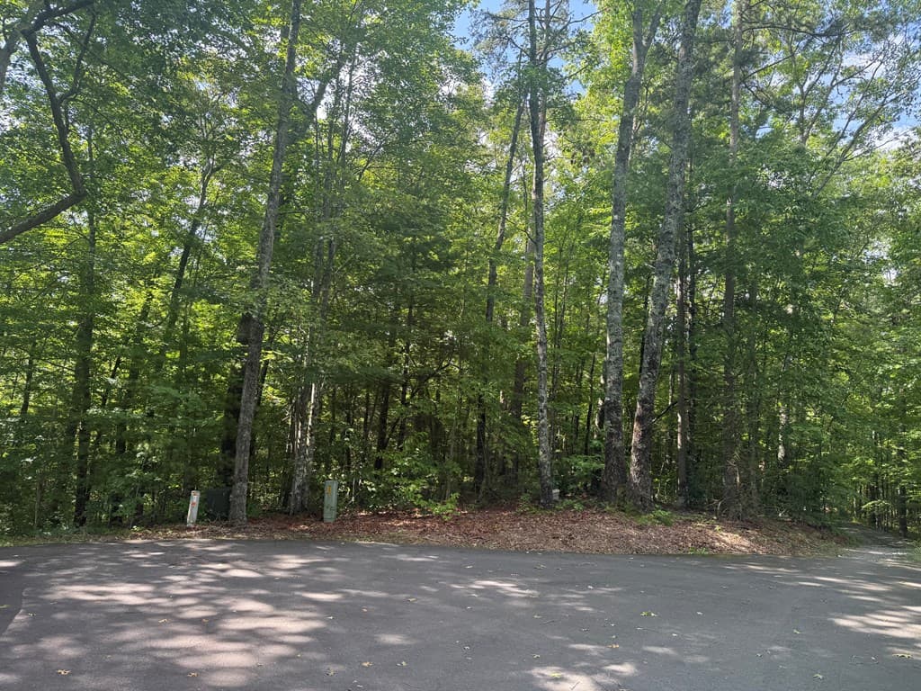 135 Oakview Road, Farner TN 37333 - Photo