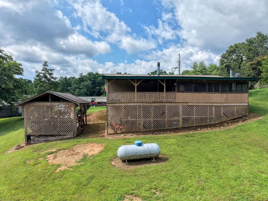 389 Nelson Circle, Blairsville GA 30512 - Photo