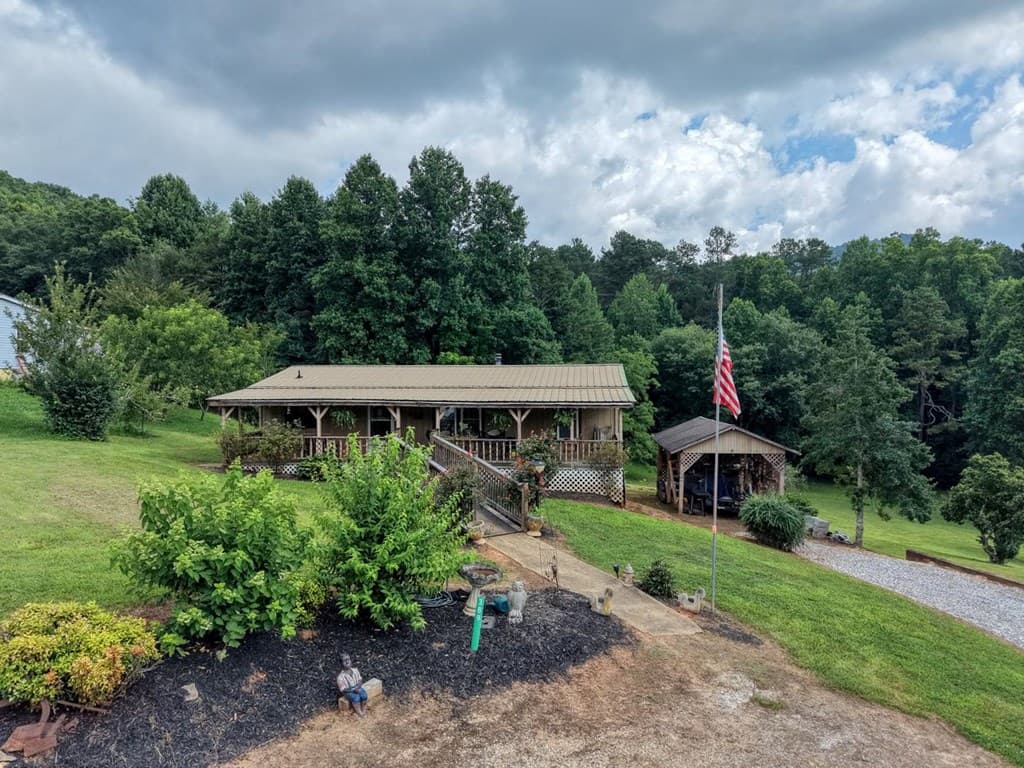 389 Nelson Circle, Blairsville GA 30512 - Photo
