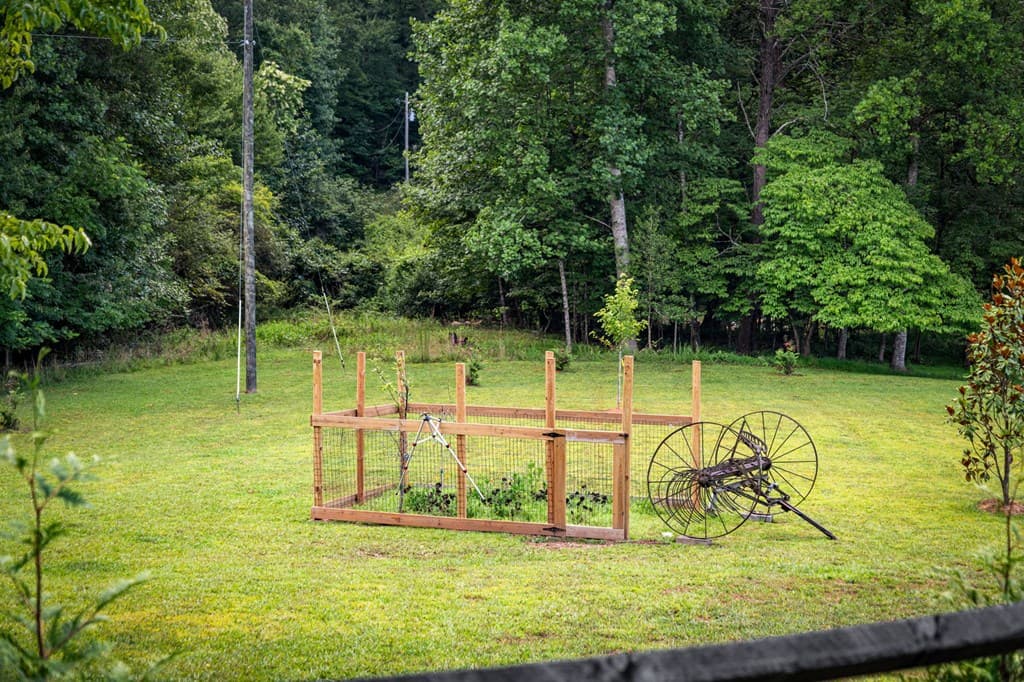 135 Rolling Hills Drive, Morganton GA 30560 - Photo