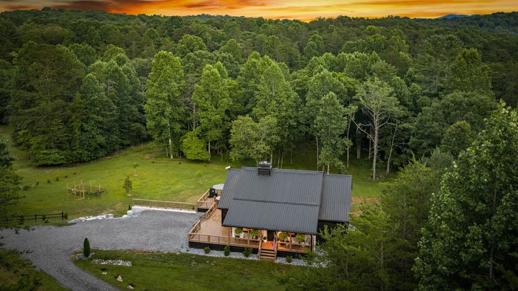 135 Rolling Hills Drive, Morganton GA 30560 - Photo