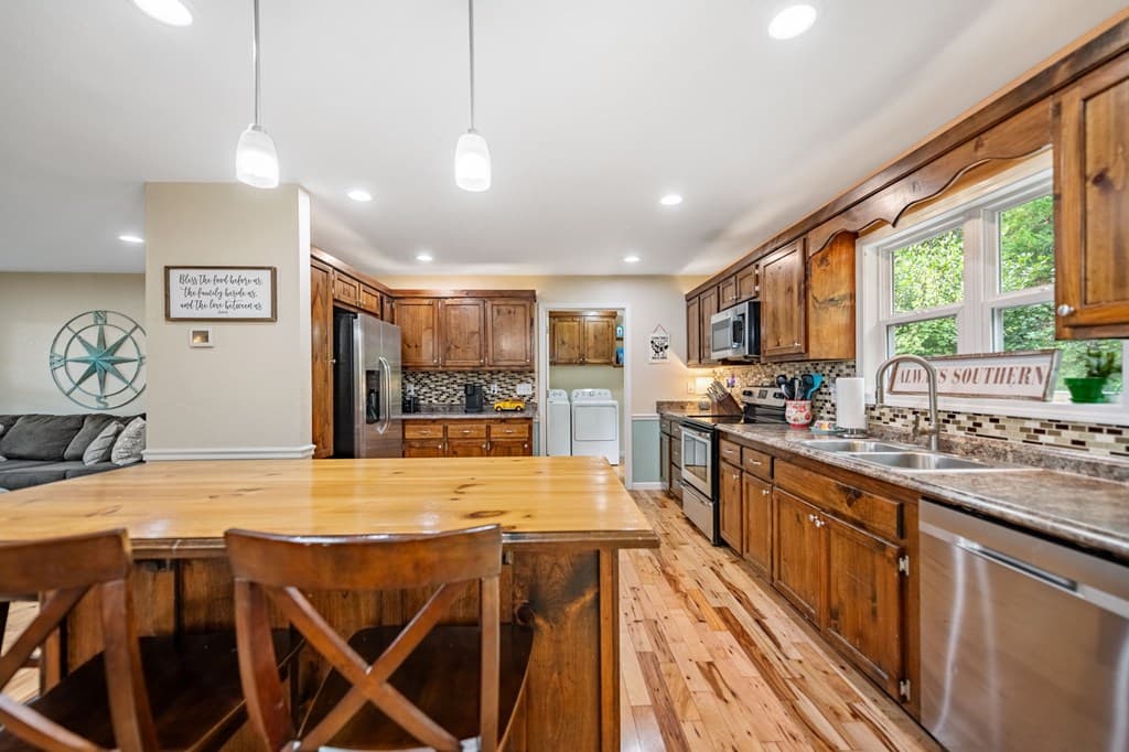 6 Gilliam Road, Mineral Bluff GA 30559 - Photo