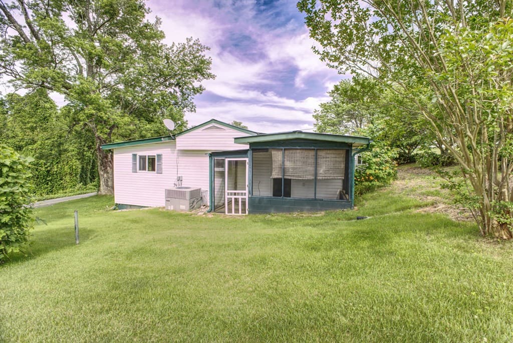 504 Isabella Avenue, Copperhill TN 37317 - Photo