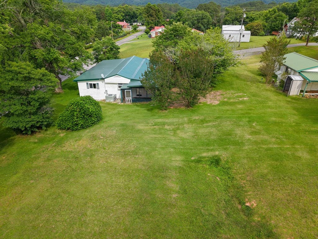 504 Isabella Avenue, Copperhill TN 37317 - Photo