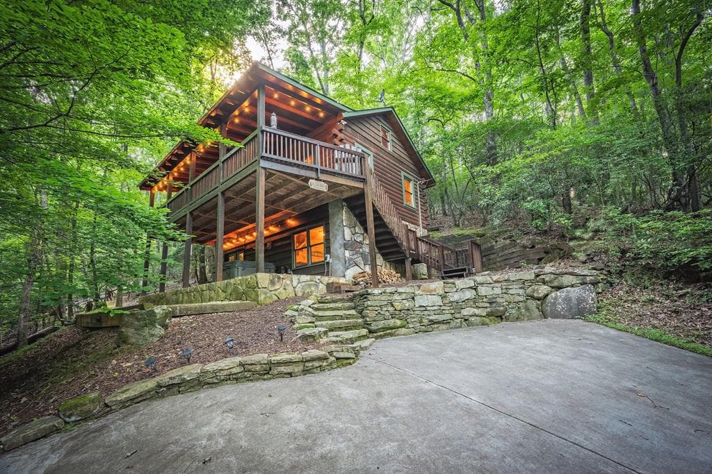 341 Valley View Road, Ellijay GA 30536 - Primary photo