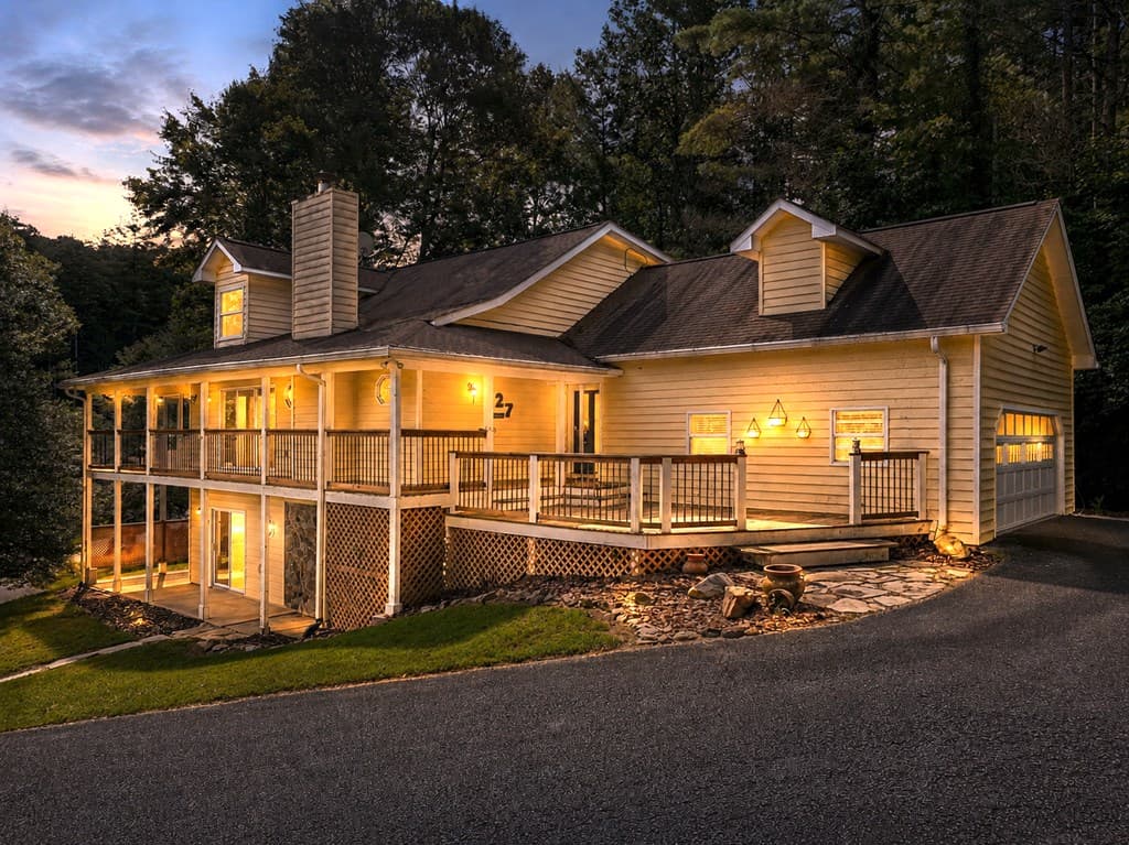 27 Twin Brook Drive, Blairsville GA 30512 - Photo